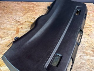 обшивка крышки багажника Maserati Levante 1 поколение 2017, 3.0 л., A630HP, дизель, АКПП, blue, внедорожник 5 дв., полный привод, правый руль, 7, 670065628