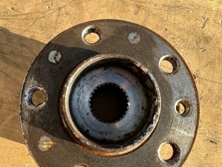 ступица передняя Alfa Romeo 2021, 2.1 л., дизель, АКПП, чёрный, внедорожник 5 дв., полный привод, 50533569