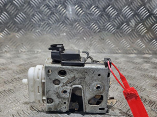 замок двери передней правой Audi A4 B5 1997, 1.8 л., бензин, 5МКПП, седан