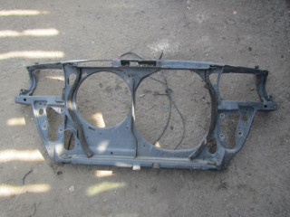 передняя панель крепления облицовки (телевизор) Volkswagen Passat B5 1999, 1.6 л., бензин, МКПП, универсал, 3B0805594