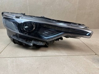 фара правая Maserati Levante 1 поколение 2017, 3.0 л., бензин, АКПП, белый, внедорожник 5 дв., полный привод, 670034638