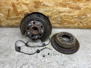 кулак задний левый Hyundai Tucson 2 поколение 2012, 2.0 л., дизель, АКПП, 527102S000, 956802S300