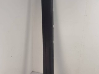 накладка на порог Maserati Levante 1 поколение 2017, 3.0 л., A630HP, дизель, АКПП, blue, внедорожник 5 дв., полный привод, правый руль, 670040336