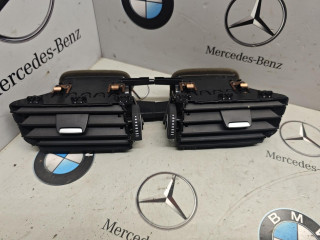 дефлектор обдува салона BMW 2 серия Active Tourer F45 2015, 2.0 л., B48 A20 A, 9262955