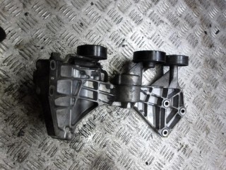 кронштейн (крепление) Mercedes-Benz A-Класс W168 1999, 1.7 л., дизель, 950180