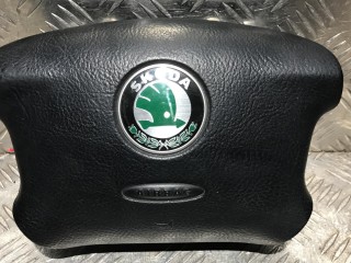 подушка безопасности водителя Skoda Octavia 1 поколение [рестайлинг] 2004, 1.9 л., ALH, дизель, 5МКПП, универсал, 1U0880201K