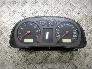 щиток приборов (приборная панель) Volkswagen Golf 3 поколение 2000, 1.6 л., бензин, МКПП, хетчбэк 5 дв., 1J0919881B