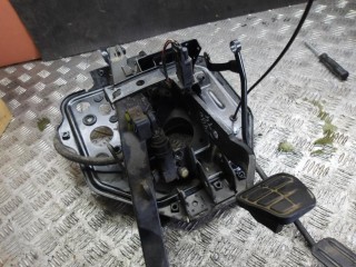 узел педальный (блок педалей) Volkswagen Transporter T4 1998, 1.9 л., дизель, МКПП, микроавтобус