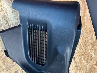 обшивка багажника Lexus NX 1 поколение [рестайлинг] 2020, 2.5 л., гибрид, красный, полный привод, правый руль, 58467-78010