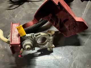 плюсовой провод аккумулятора Toyota 2022, 2.8 л., 1GD-FTV, дизель, АКПП, красный, пикап, полный привод, правый руль, 8212297202