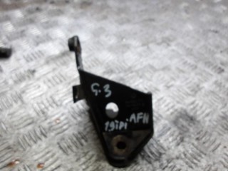 кронштейн двигателя Volkswagen Golf 3 поколение 1994, 1.9 л., дизель, 1H0199273B