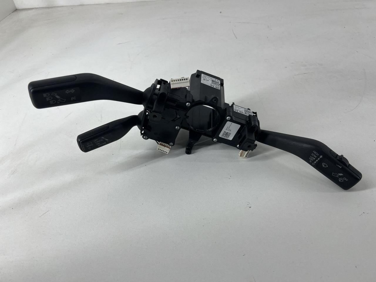 переключатель подрулевой (стрекоза) Volkswagen Passat B7 2013, 1.8 л., TFSI, CDAA, бензин, серебро, передний привод, правый руль, 3C5953502 - фото №1