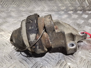 подушка крепления двигателя Volvo V70 2 поколение 2004, 2.4 л., B 5244 S, бензин, 5МКПП