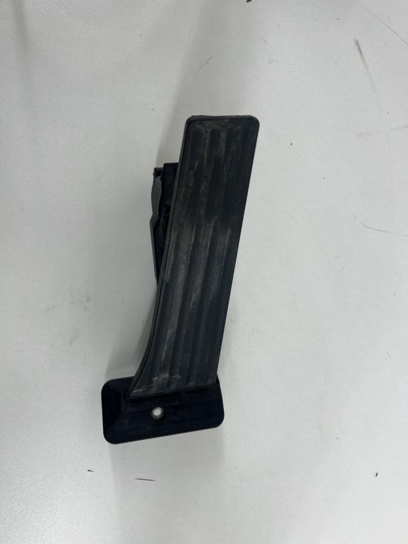 педаль BMW i3 L01 2015, электро, 35426853176, 6853176 - фото №1