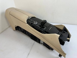 консоль салона Maserati Levante 1 поколение 2017, 3.0 л., A630HP, дизель, АКПП, blue, внедорожник 5 дв., полный привод, правый руль