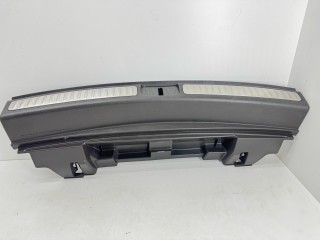 накладка внутренняя на заднюю панель кузова Porsche Macan 1 поколение [рестайлинг] 2020, 2.9 л., бензин, АКПП, внедорожник 5 дв., 95B864483L