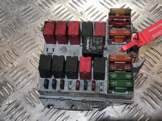 блок предохранителей Peugeot Boxer 1 поколение [рестайлинг] 2003, 2.0 л., дизель, 5МКПП, белый, микроавтобус, 1332043080