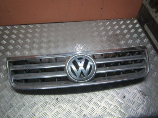 решетка радиатора Volkswagen Touareg 1 поколение 2003, 4.2 л., бензин, АКПП, внедорожник 5 дв., 7L6853601