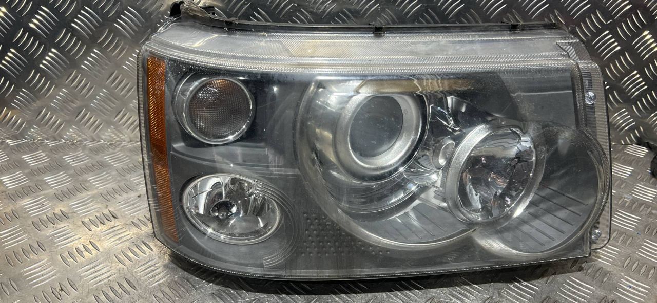 фара правая Land Rover Range Rover Sport 1 поколение 2008, 2.7 л., 276DT, дизель, АКПП, внедорожник 5 дв. - фото №1