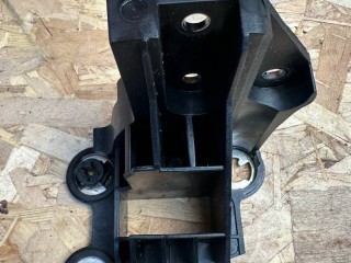 кронштейн (крепление) Alfa Romeo 2017, 2.0 л., бензин, АКПП, серый, полный привод, B172