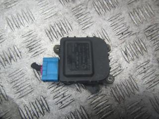 моторчик заслонки печки Volkswagen Passat B5 [рестайлинг] 2002, 2.5 л., дизель, АКПП, универсал, 8D1820511B