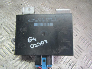 блок комфорта Volkswagen Golf 4 поколение 2001, 1.6 л., бензин, МКПП, хетчбэк 5 дв., 1J0959799Q