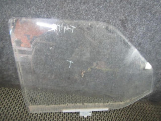 стекло двери передней правой Volkswagen Transporter T4 1998