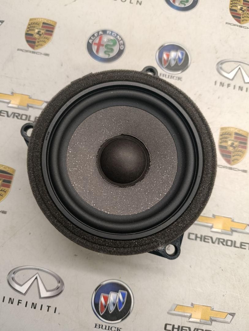 динамик двери BMW 4 серия G22/G23 2022, 3.0 л., бензин, c4f, кабриолет, полный привод, 2622546 - фото №1
