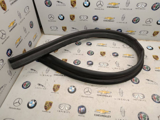 уплотнитель подкапотного пространства Porsche Macan 1 поколение [рестайлинг] 2020, 2.9 л., бензин, АКПП, 95B8237547