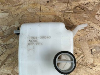 бачок расширительный Lexus NX 1 поколение [рестайлинг] 2020, 2.5 л., гибрид, красный, полный привод, правый руль, 17894-36040