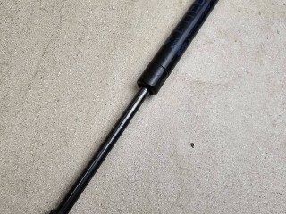 амортизатор крышки багажника (3-5 двери) BMW 2016, бензин, АКПП, белый, задний привод, 51479168507