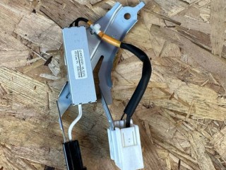 антенна Lexus NX 1 поколение [рестайлинг] 2020, 2.5 л., гибрид, красный, полный привод, правый руль, 86300-78020