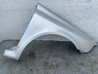 крыло переднее правое Renault Laguna 2 поколение 2005, 2.0 л., бензин, 5МКПП, серебро, хетчбэк 5 дв.