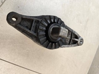 подушка крепления двигателя Maserati Levante 1 поколение 2017, 3.0 л., бензин, АКПП, белый, внедорожник 5 дв., полный привод, 06700036290