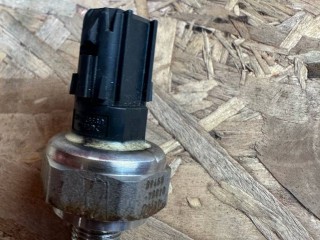 Клапан ТНВД Lexus RX 4 поколение [рестайлинг] 2020, 3.5 л., гибрид, вариатор, красный, полный привод, правый руль, 8945878020