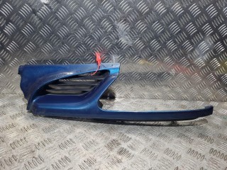 решетка радиатора Renault Scenic 1 поколение 1998, 1.6 л., K7M 690, бензин, 5МКПП, синий, минивэн, 7700834200