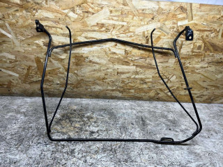 крепление запаски Toyota Avensis Verso 1 поколение 2002