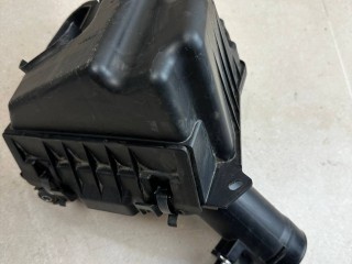 корпус воздушного фильтра Infiniti G 4 поколение [рестайлинг] 2013, 3.7 л., VQ37VHR, бензин, АКПП, черный, кабриолет, задний привод, 16500JK21B