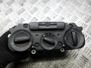 блок управления печки / климат-контроля Volkswagen Golf 5 поколение 2008, 1.9 л., дизель, МКПП, универсал, 1K1820045B
