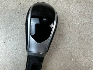 ручка кулисы КПП Maserati Levante 1 поколение 2017, 3.0 л., бензин, АКПП, белый, внедорожник 5 дв., полный привод, 670093989