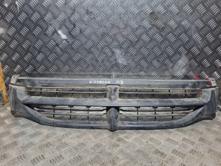 решетка радиатора Chrysler Voyager 3 поколение 1999, 2.5 л., дизель, МКПП, минивэн