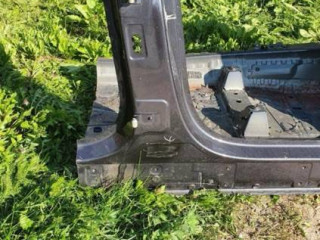 стойка кузова центральная BMW X5 G05 2020