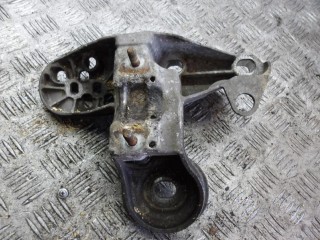 кронштейн двигателя Volkswagen Passat B5 [рестайлинг] 2004, 1.6 л., бензин, МКПП, седан, 8E0199351