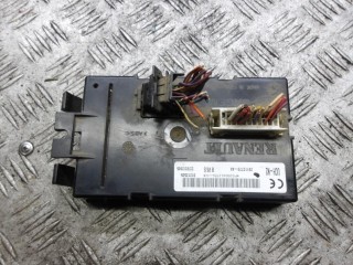 блок комфорта Opel Vivaro A 2003, 1.9 л., дизель, МКПП, микроавтобус, P8200461556K