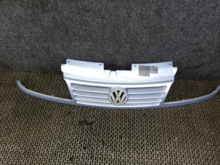 решетка радиатора Volkswagen Sharan 1 поколение 1998, 1.8 л., бензин, МКПП, минивэн, 7M0853651