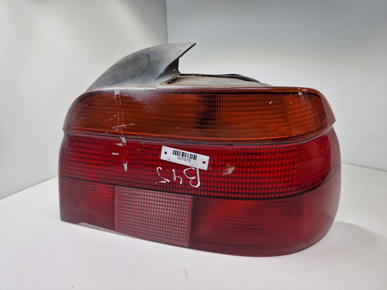 фонарь задний правый BMW 5 серия E39 1997, 2.0 л., i, бензин, МКПП, седан, задний привод, 8358032 - фото №1