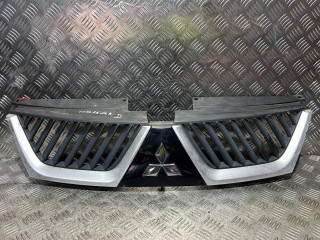решетка радиатора Mitsubishi Outlander 2 поколение 2007, 2.0 л., дизель, 6МКПП