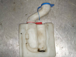 бачок омывателя Audi A4 B5 1998, 1.8 л., бензин, 5МКПП, черный, универсал