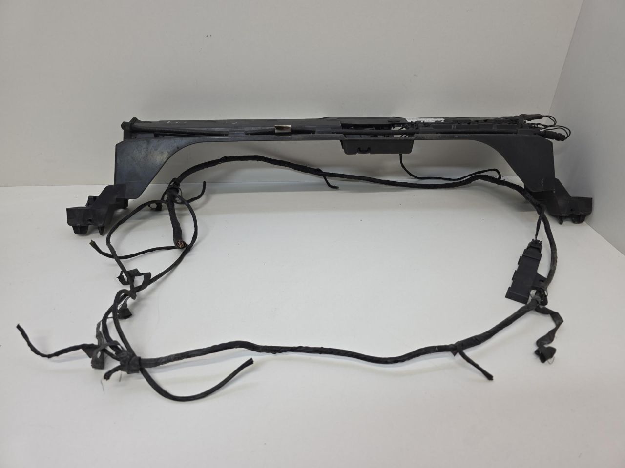 система комфортного доступа в багажник BMW 2 серия Active Tourer F45 2014, 1.5 л., B38 A15 A, бензин, АКПП, black sapphire metallic (475), хетчбэк 5 дв., правый руль, 61357391042, 51127372629 - фото №1