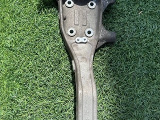 кулак поворотный правый Maserati Quattroporte 6 поколение [рестайлинг] 2019, 3.0 л., бензин, АКПП, чёрный, седан, задний привод, 670039101